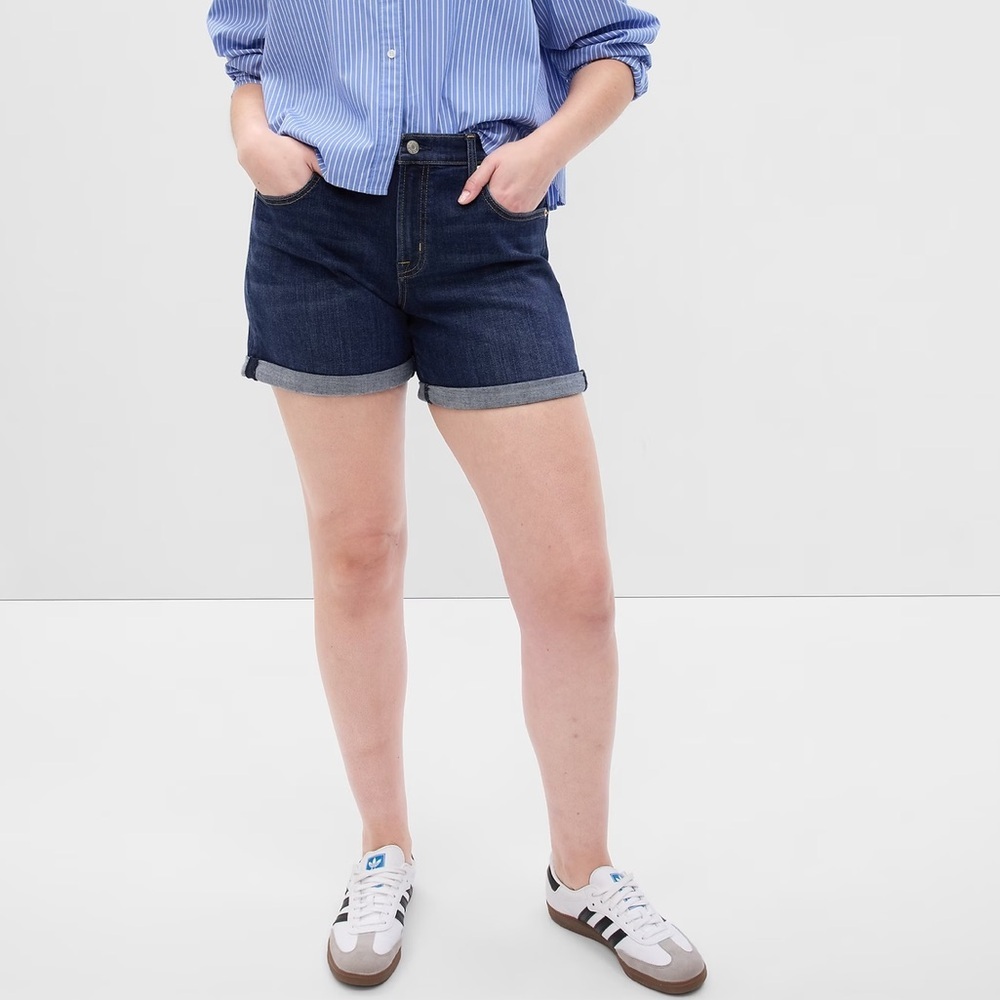 NWT Gap 5" Mid Rise Girlfriend Shorts Dark Indigo